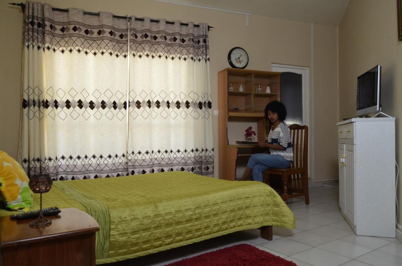 Vannie Hotel Fianarantsoa Exteriör bild