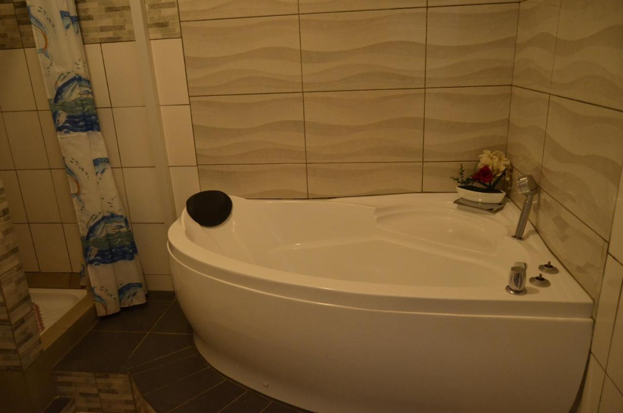 Vannie Hotel Fianarantsoa Exteriör bild